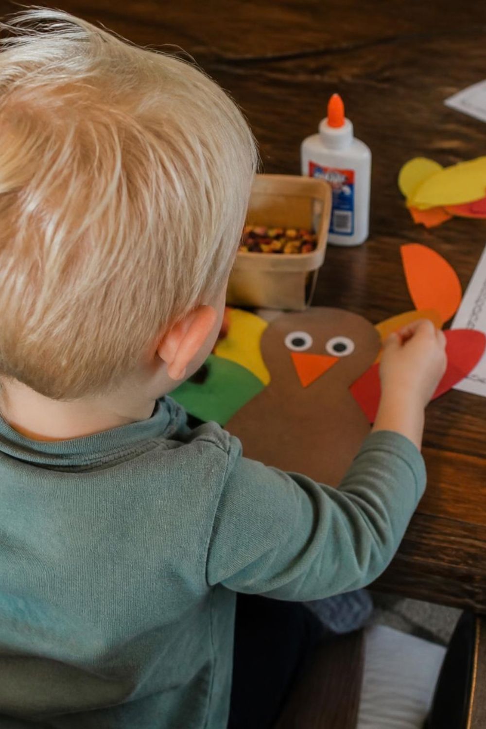 8 Simple Ways to Keep Toddlers Happy This Thanksgiving